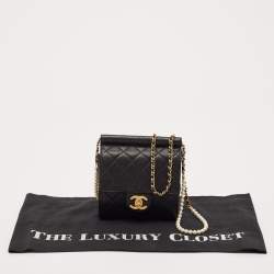 مملوكة مسبقًا Chanel Black Quilted Leather Chic Pearls Crossbody Bag