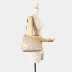 Pre Owned Chanel Beige Quilted Canvas Classic Chain Tote Bag