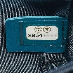 مملوكة مسبقًا Chanel Blue Quilted Leather CC Waist Bag