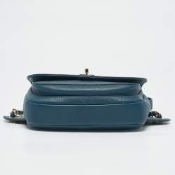 مملوكة مسبقًا Chanel Blue Quilted Leather CC Waist Bag