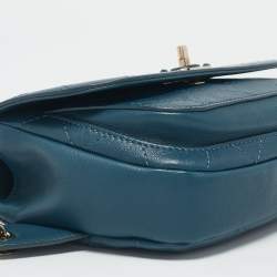 مملوكة مسبقًا Chanel Blue Quilted Leather CC Waist Bag