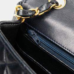 Pre Owned Chanel Black CC Quilted Lambskin Flap Bag