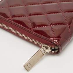 Pre Owned Chanel Burgundy Quilted Patent Leather Zip Around Wallet Organizer