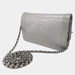 Pre Owned Chanel Silver Leather Caviar Chevron WOC Mini Crossbody Bag