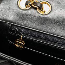 Pre Owned Chanel Black Medium CC Quilted Lambskin Border Single Flap