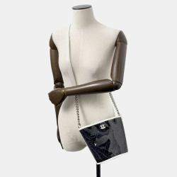 Chanel Cc Logo Camellia Plastics Black/White Plastics Leather Bucket Bag