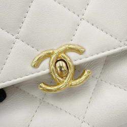 Pre Owned Chanel Matelasse Chain  White Lambskin shoulder Bag