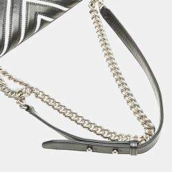Pre Owned Chanel Black Silver Lambskin Patent Leather Chevron Boy Shoulder Bag