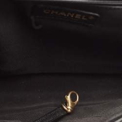 مملوكة مسبقًا Chanel Black Quilted Caviar Leather Large Boy Flap Bag