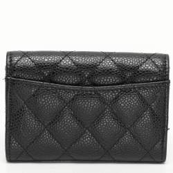 مملوكة مسبقًا Chanel Black Quilted Caviar Leather CC Card Holder