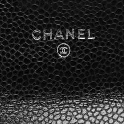 مملوكة مسبقًا Chanel Black Quilted Caviar Leather CC Card Holder