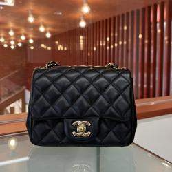 Pre Owned Chanel Black Lambskin Square Mini Shoulder Bag 