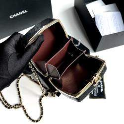 Pre Owned Chanel Black Lambskin Mirror Finish Box Chain Shoulder Bag