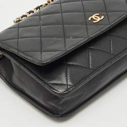 Pre Owned Chanel Black Quilted Leather CC Wallet On Chain