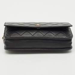 Pre Owned Chanel Black Quilted Leather CC Wallet On Chain