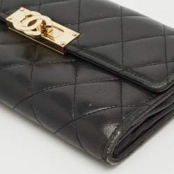 Pre Owned Chanel Black Quilted Leather Golden Class Continental Wallet