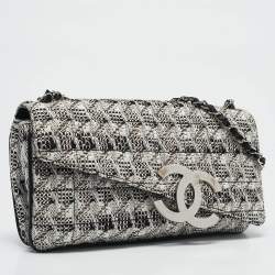 Chanel White/Black Tweed Diagonal CC Flap Bag