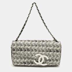 Pre Owned Chanel White/Black Tweed Diagonal CC Flap Bag
