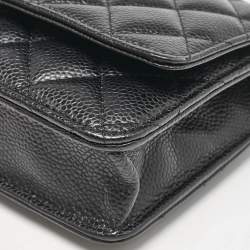 مملوكة مسبقًا Chanel Black Quilted Caviar Leather Classic Wallet on Chain