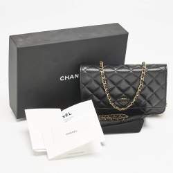 مملوكة مسبقًا Chanel Black Quilted Caviar Leather Classic Wallet on Chain