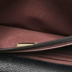 مملوكة مسبقًا Chanel Black Quilted Caviar Leather Classic Wallet on Chain