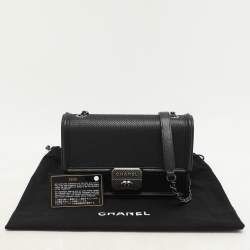 Pre Owned حقيبة شانيل جلدية سوداء صغيرة عبر الجسم rétro