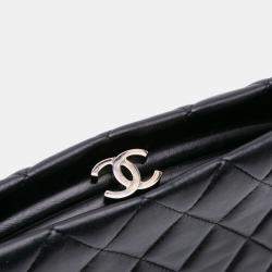 Chanel Black Quilted Lambskin Kiss Lock Clutch