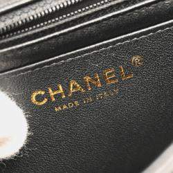 Pre Owned Chanel Black Lambskin Chevron Flap Shoulder Bag 