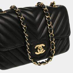 Pre Owned Chanel Black Lambskin Chevron Flap Shoulder Bag 