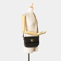 Pre Owned Chanel Black CC Quilted Lambskin Chain Flap