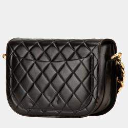 Pre Owned Chanel Black CC Quilted Lambskin Chain Flap