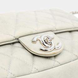 Pre Owned Chanel Grey Medium Quilted Lambskin Coco Rain Flap