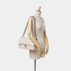 Pre Owned Chanel White Lambskin Jumbo Classic Double Flap