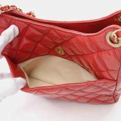 Pre Owned Chanel Red Patent Leather Hobo Chain Shoulder Bag