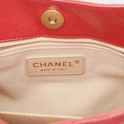 Pre Owned Chanel Red Patent Leather Hobo Chain Shoulder Bag