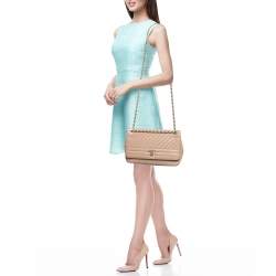 Pre Owned Chanel Beige Diagonal Quilted Leather Medium Flap Bag