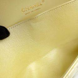 Pre Owned Chanel Matelasse Double Flap Chain shoulder Bag Metalic yellow Calf Leather Size 25