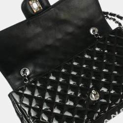 مملوكة مسبقًا Chanel Black Patent Leather Single Flap Shoulder Bag