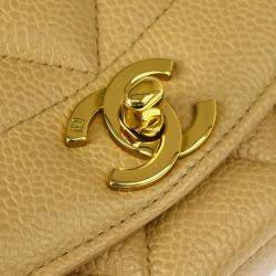 مملوكة مسبقًا Chanel Beige Calfskin Small Diana Shoulder Bag