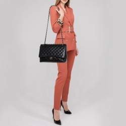Pre Owned Chanel Black Quilted Caviar Leather Maxi Classic Single Flap Bag