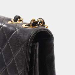 Pre Owned Chanel Black Lambskin Leather Jumbo Classic Flap Shoulder Bag