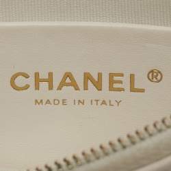 Chanel White Quilted Leather CC Chain Around Hobo
