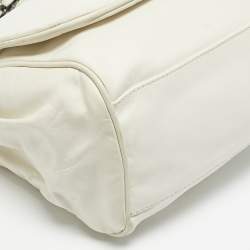Pre Owned Chanel White Leather Triple Chain Flap Bag