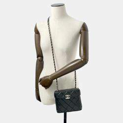Pre Owned Chanel Black Lambskin Matelasse Vanity Chain Shoulder Bag 