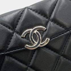 Pre Owned Chanel Black Lambskin Matelasse Vanity Chain Shoulder Bag 