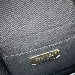 Pre Owned Chanel Black Lambskin Matelasse Vanity Chain Shoulder Bag 