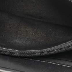 مملوكة مسبقًا Chanel Black Quilted Caviar Leather Boy Wallet On Chain