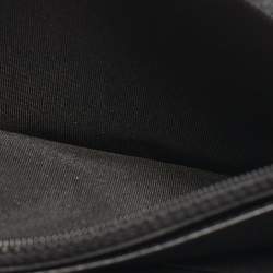 مملوكة مسبقًا Chanel Black Quilted Caviar Leather Boy Wallet On Chain