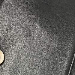مملوكة مسبقًا Chanel Black Quilted Caviar Leather Boy Wallet On Chain