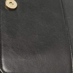 مملوكة مسبقًا Chanel Black Quilted Caviar Leather Boy Wallet On Chain